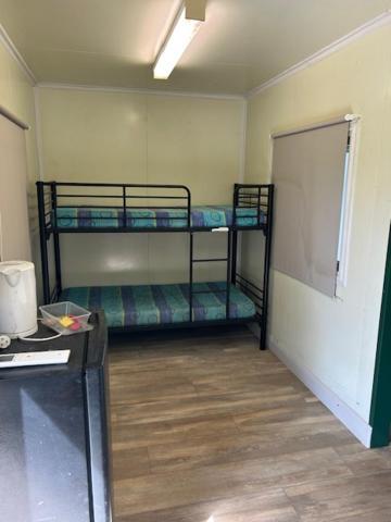 Territory Manor Motel & Caravan Park Mataranka Chambre photo