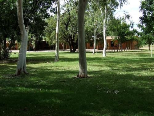 Territory Manor Motel & Caravan Park Mataranka Extérieur photo